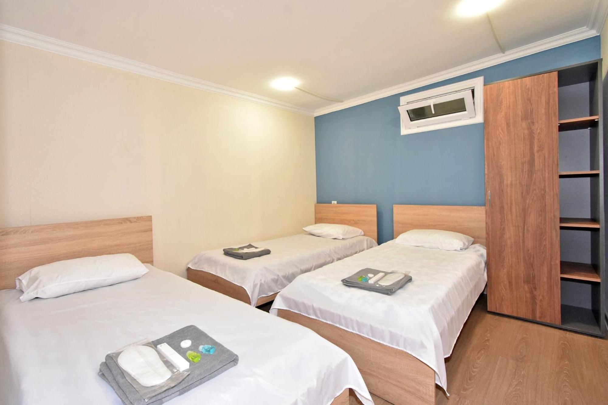 Aaaa Hotell Jerevan Exteriör bild