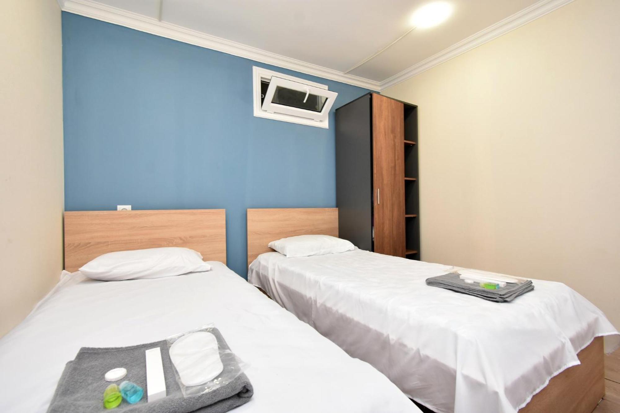 Aaaa Hotell Jerevan Exteriör bild