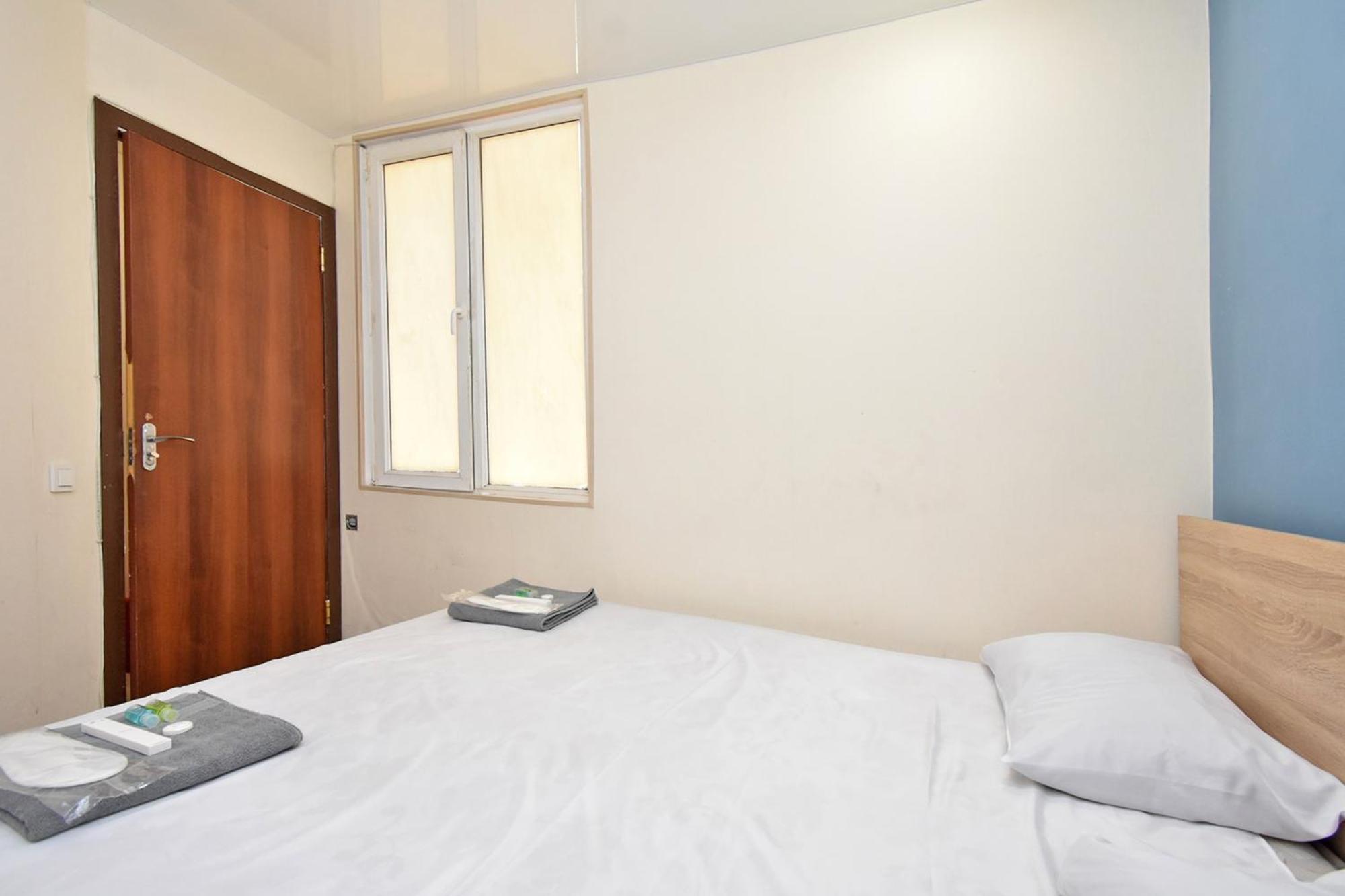 Aaaa Hotell Jerevan Exteriör bild